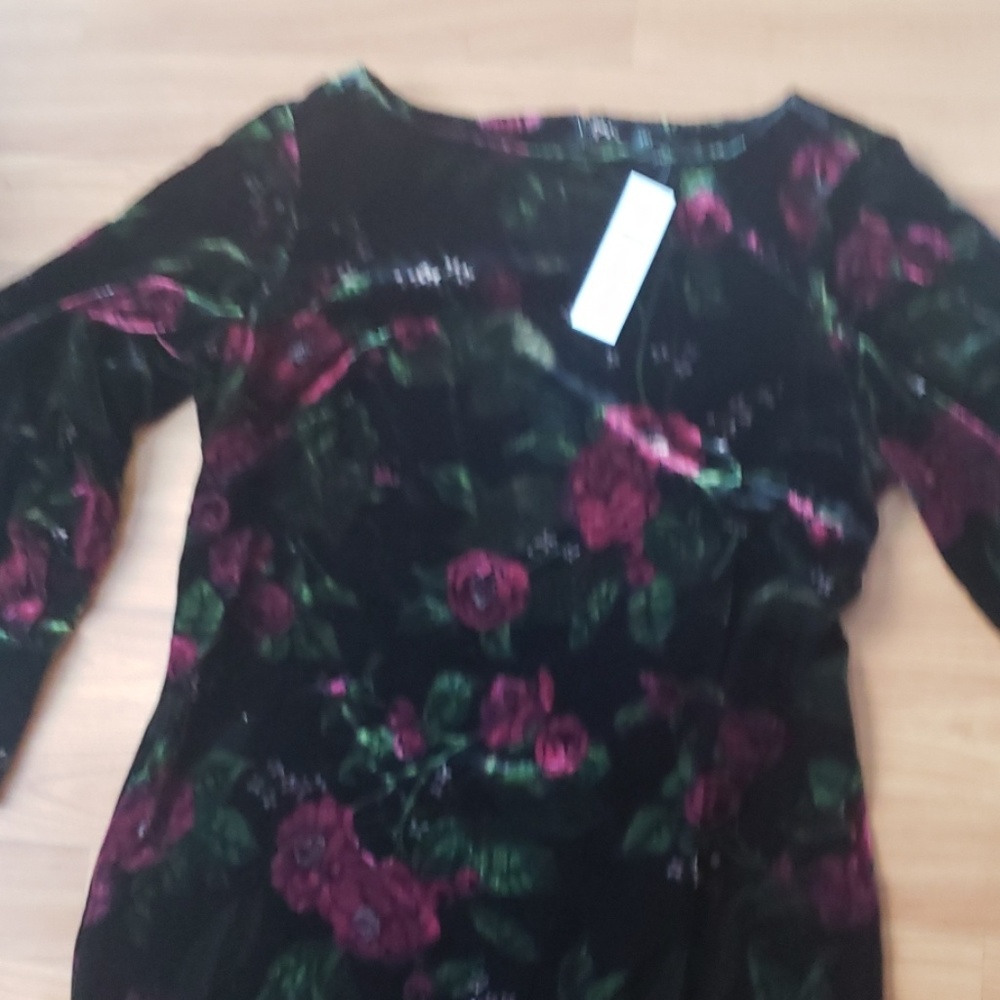 Dress - Picture 2 of 2